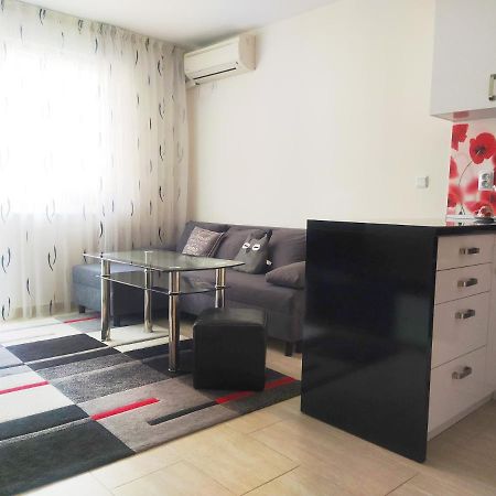 Modern Apartment In Burgas Exterior photo